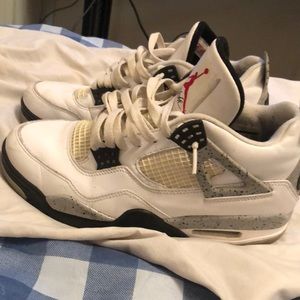 Jordan 4s